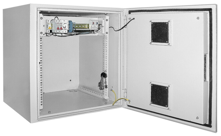 Шкаф уличный 19" 9U 650x600, IP55 металл дверь, серый | LO35-09U66-M55 | ITK